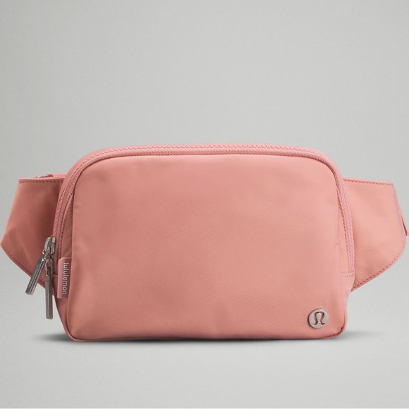 lululemon athletica Bags Nwt Lululemon Everywhere Belt Bag Ebb 2l